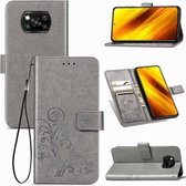 Voor Xiaomi Poco X3 NFC Vierbladige sluiting Reliëfgesp Mobiele telefoonbescherming Leren tas met Lanyard & Card Slot & Wallet & Bracket-functie (grijs)