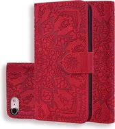 Kalfspatroon dubbel opvouwbaar design lederen hoes met reliëf en portemonnee & houder & kaartsleuven voor iPhone SE 2020 & 8 & 7 (rood)