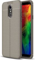 LG Q7 Hoesje - Mobigear - Luxury Serie - TPU Backcover - Grijs - Hoesje Geschikt Voor LG Q7