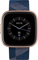 Bol.com Fitbit Versa 2 SE - Smartwatch - Koper met blauw - Scherm afmetingen: 25.7 - Maat: 39 - Formaat horlogekast: 39x39 aanbieding