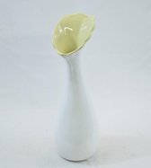 PTMD vaas in bloemen vorm - wit/lime - 25,5cm, aardewerk
