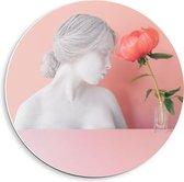 Forex Wandcirkel - Wit Standbeeld met Roze Roos - 40x40cm Foto op Wandcirkel (met ophangsysteem)
