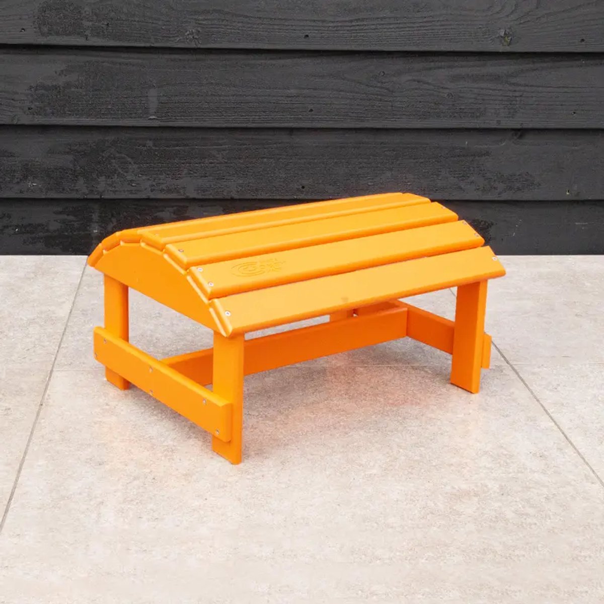 Originele Adirondack Voetenbank | Kunststof | Oranje | Foot-Stool | Binnen 2-5 werkdagen geleverd | 10 jaar garantie | Canada Comfy Chair