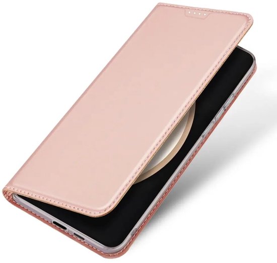 Roze telefoonhoesje met deksel gesloten, telefoon zichtbaar onder deksel.