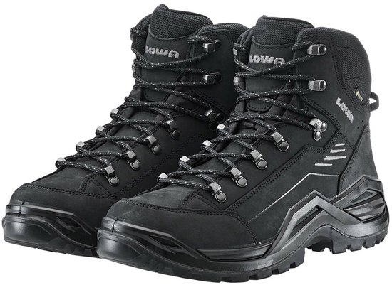 Vooraanzicht van twee zwarte Lowa Renegade GTX wandelschoenen met veters en Gore-Tex logo.
