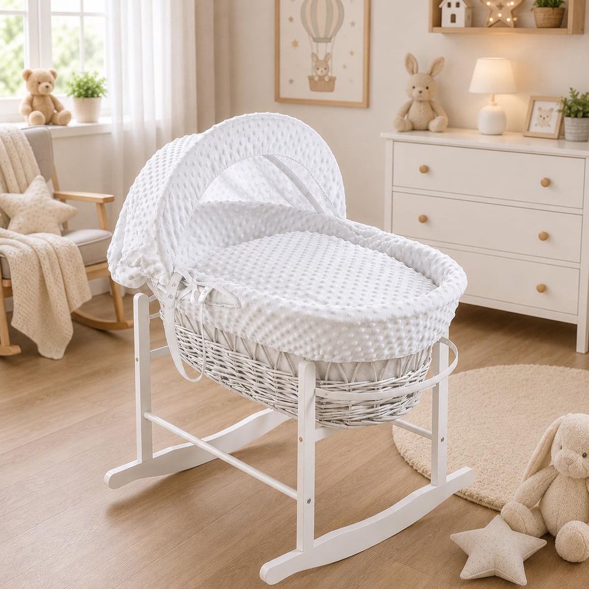 Rieten wieg met wiphouder - wit - handgemaakt in Groot-Brittannië - comfortabel slapen voor uw baby - ShopVlot