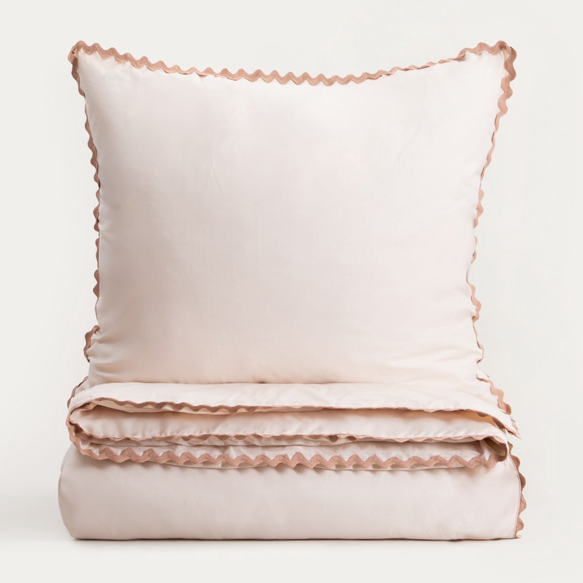 HOMLA Bedding - VELA - Katoen met Decoratieve Piping Beige - 160x200 cm + 2x70x80 cm