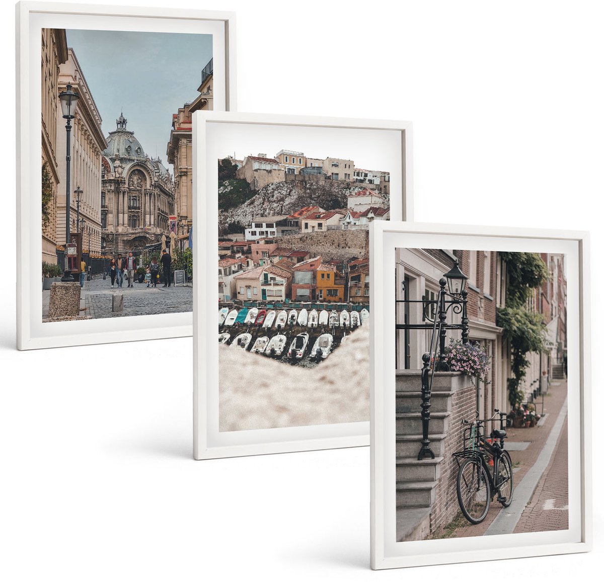 Wallfluent 3-Delige Schilderij Set - Sfeervolle Stadsstraten Met Uitzicht Op Havens En Gebouwen. - 40 x 60 - Wanddecoratie - Muurdecoratie - Woonkamer - Interieur Decoratie