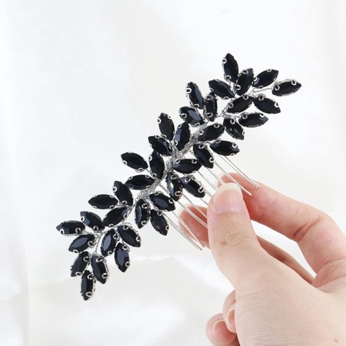 Luxe Bruidshaaraccessoire met Strass Steentjes - Zwarte Haar Kam voor Bruiloft, Feest of Prom