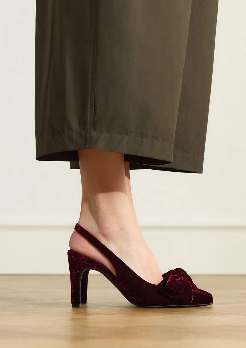 Manfield - Dames - Burgundy velours slingback pumps - Maat 40