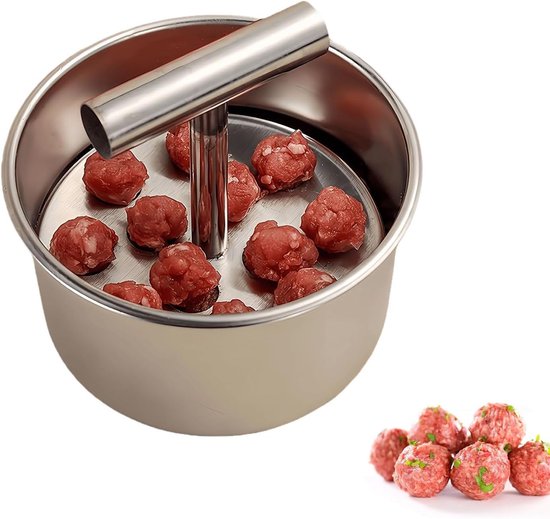 Mouleur à boulettes de viande en acier inoxydable avec 12 boulettes de viande crues à l'intérieur et à côté. Diamètre 12 cm.