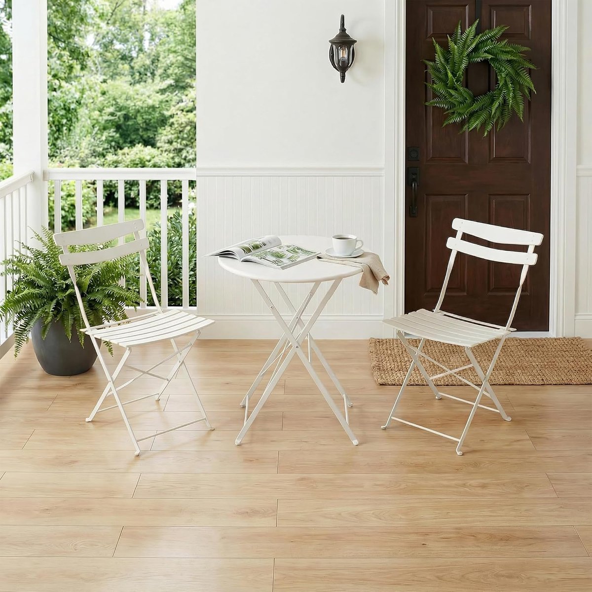 Opvouwbare 3-delige metalen bistroset – Ruimtebesparende tuintafel en 2 stoelen – Stevig, geen montage nodig – Draagbaar tuinmeubilair voor balkon, tuin, terras – Antislipvoetjes –Wit