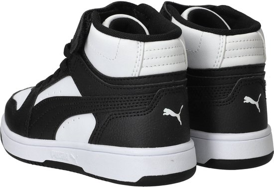 Achterkant van zwarte en witte Puma Rebound Slam Mid AC PS sneakers met veters en klittenbandsluiting.