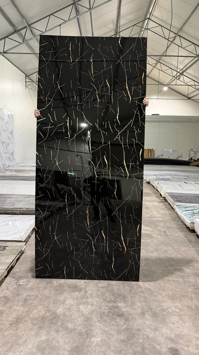 Pvc Wandpaneel Marmerlook 122x280x0,3 cm Weaving dreams Black-Gold | Marmerlook Wandbekleding | PVC Wandpanelen | Muurpaneel | Wanddecoratie | Badkamer | Keuken | Luxe Interieur | Zwart Goud