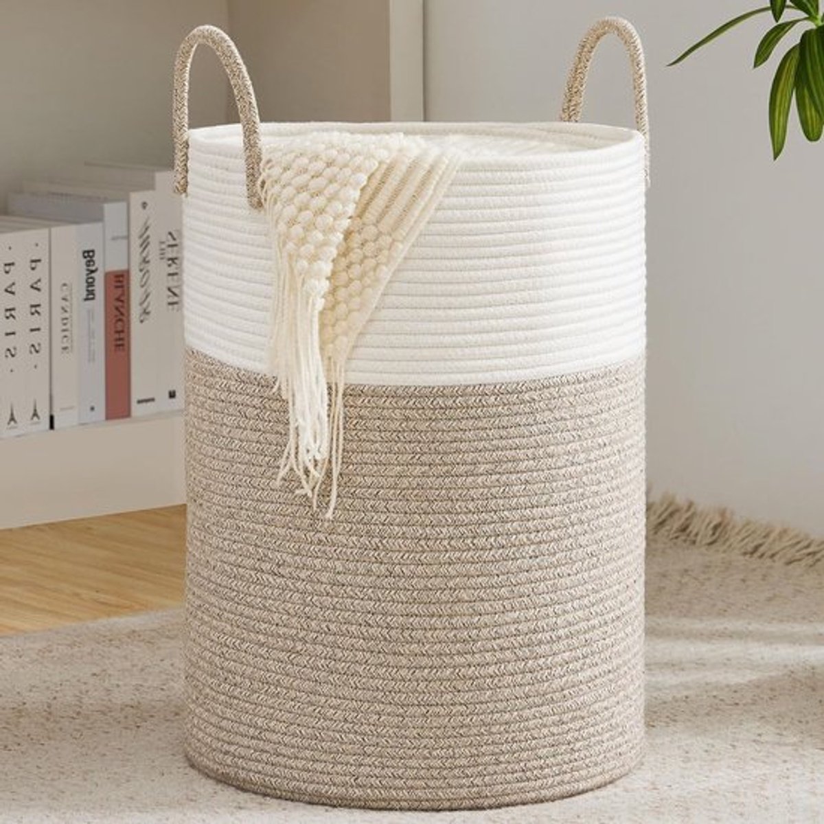 Handgemaakte Witte en Bruine Wasmand van Katoen, Gevlochten Opbergmand voor Speelgoed met Handvat, Perfect voor Organisatie en Huishoudelijk Gebruik