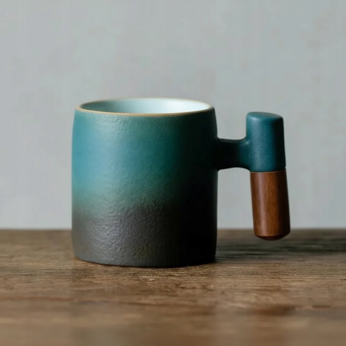 Merkloos Keramische Mok Taro 75ml met Houten Handvat