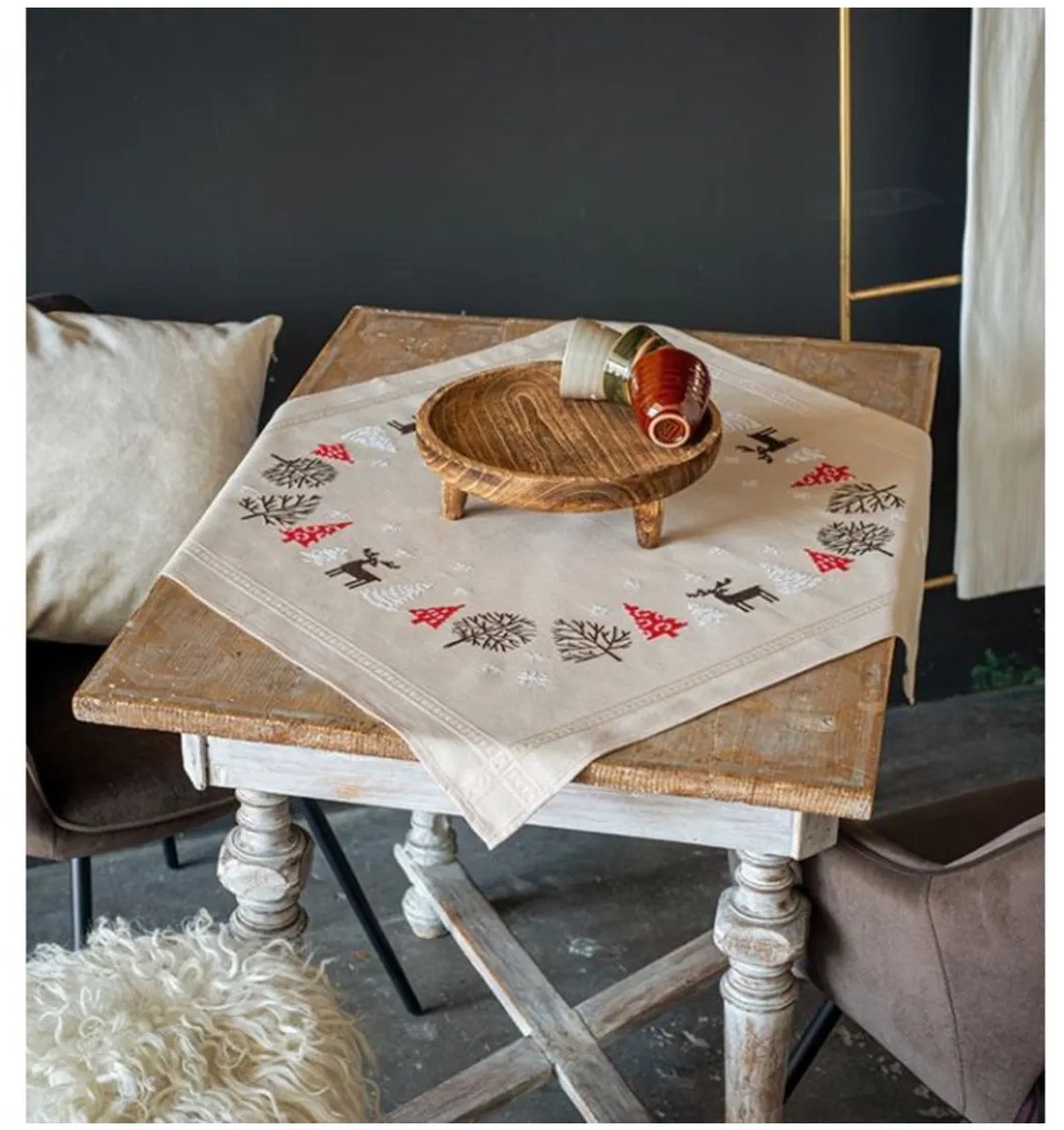 Vervaco - Tafelkleed kit - Kerst - Moderne kerstmotieven - PN-0186308 - Borduren - Borduurpakket - Borduurpakket volwassenen - Borduurpakket kind