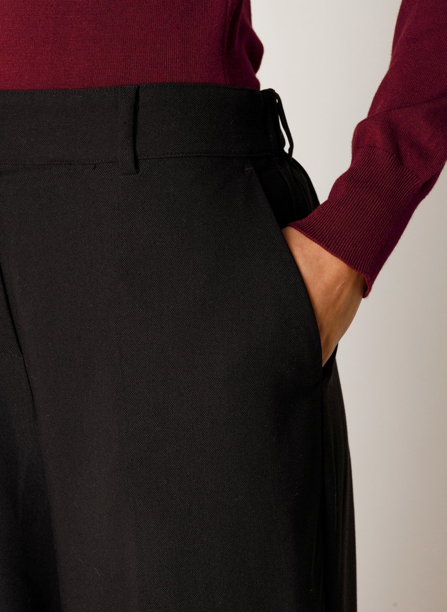 BASE LEVEL Yuna Pants - Black - maat W40 / L30
