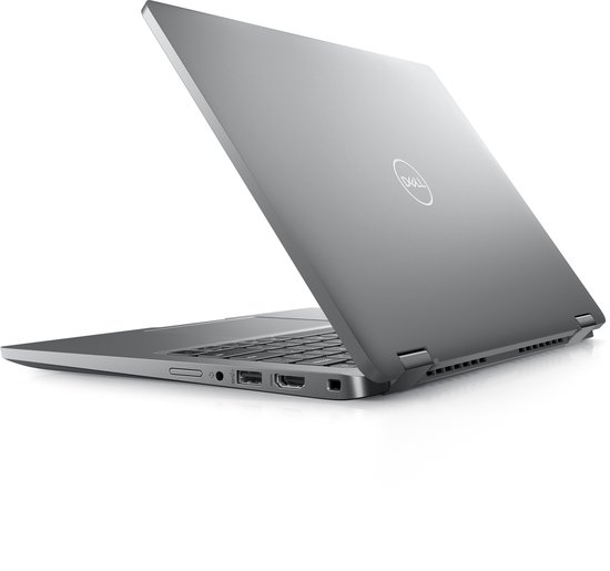 Zilveren Dell laptop met het deksel omhoog geklapt, Dell logo zichtbaar.