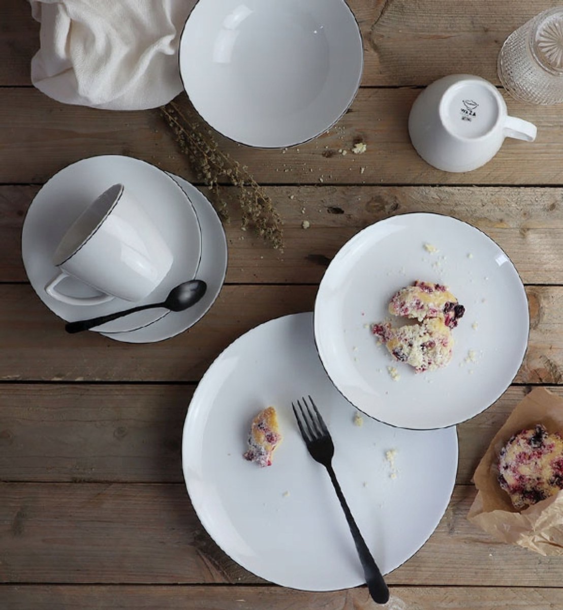 Lubiana Boss Servies 30-delig voor 6 personen met zwarte rand