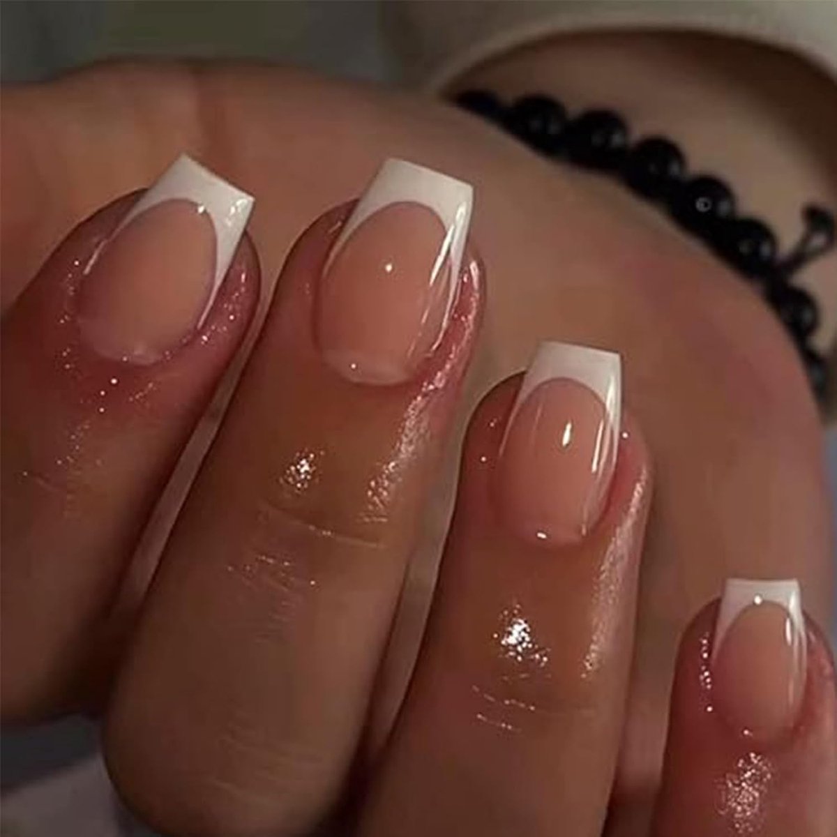 On Nails Kort kwadrat, 24 stuks Franse witte rand kunstmatige nagels, naakte ballerina valse nagels voor vrouwen en meisjes, acryl vingernagels voor nagelkunst