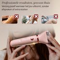 Roze ladyshave met gouden accenten, vastgehouden door handen. Links afbeeldingen van waxen, scheren en laserontharing met rode kruizen.