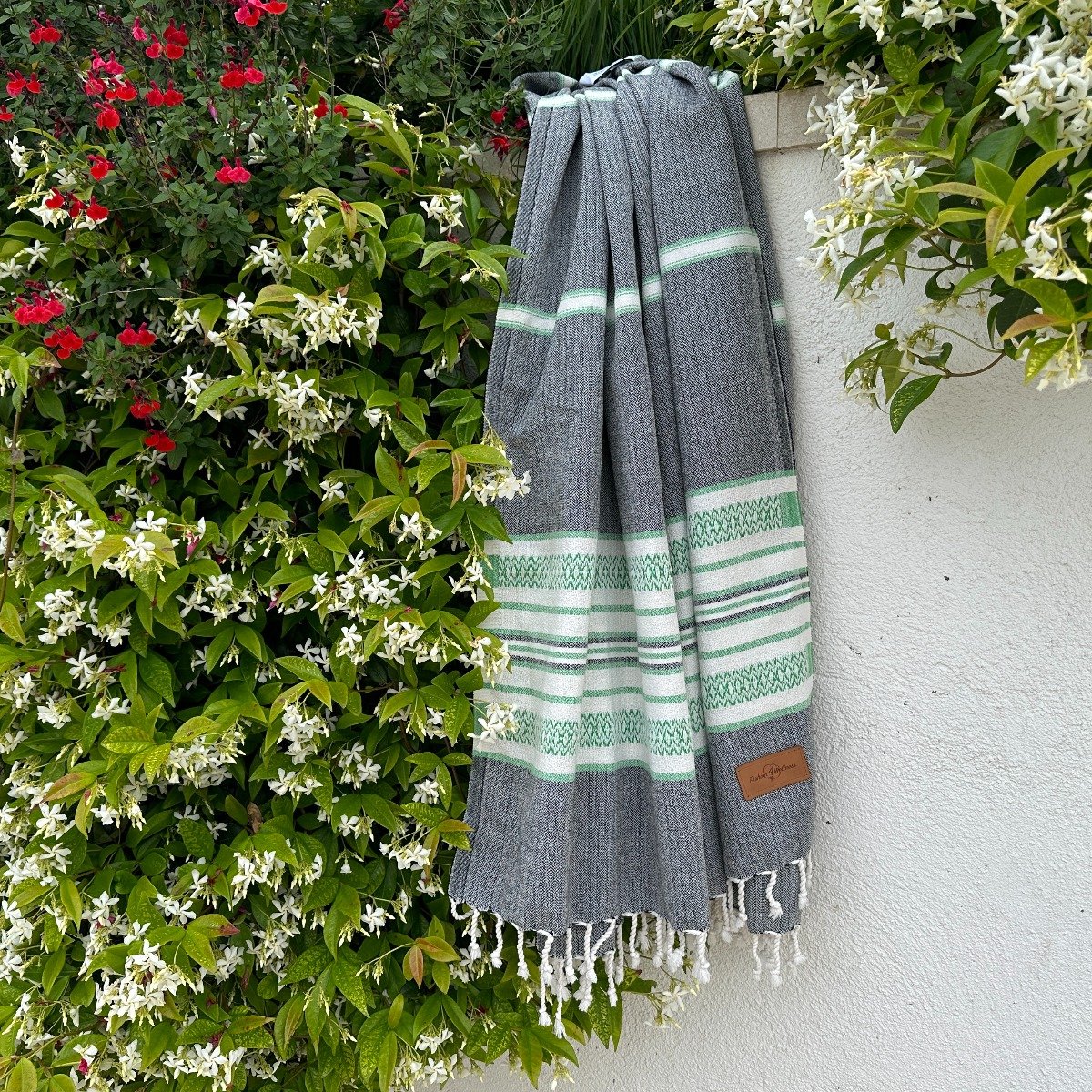 Fashion4wellness HAMAMDOEK SEA ME BLACK APPLE GREEN Pestemal - saunadoek - dun strandlaken - hammamtowel
