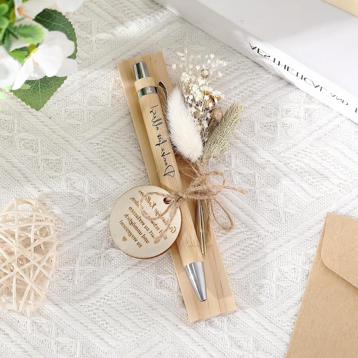 Cadeauset met 6 Balpennen, Gedroogde Bloemen, Organzazakje en Houten Hanger voor Bedankt of Afscheid