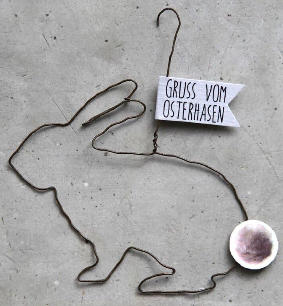 Haringvormig paaskrans ornament - draad en papier - boodschap 'Gruss of Easter Bunches' - perfect voor paasdecoratie - ShopVlot