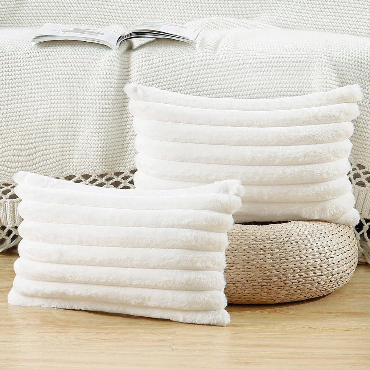 SnelShoppen - Set van 2 Pluche Decoratieve Kussenhoezen 30x50cm - Fluffy Zachte Faux Wol Kussenhoes voor Bank en Slaapkamer - Crème Wit