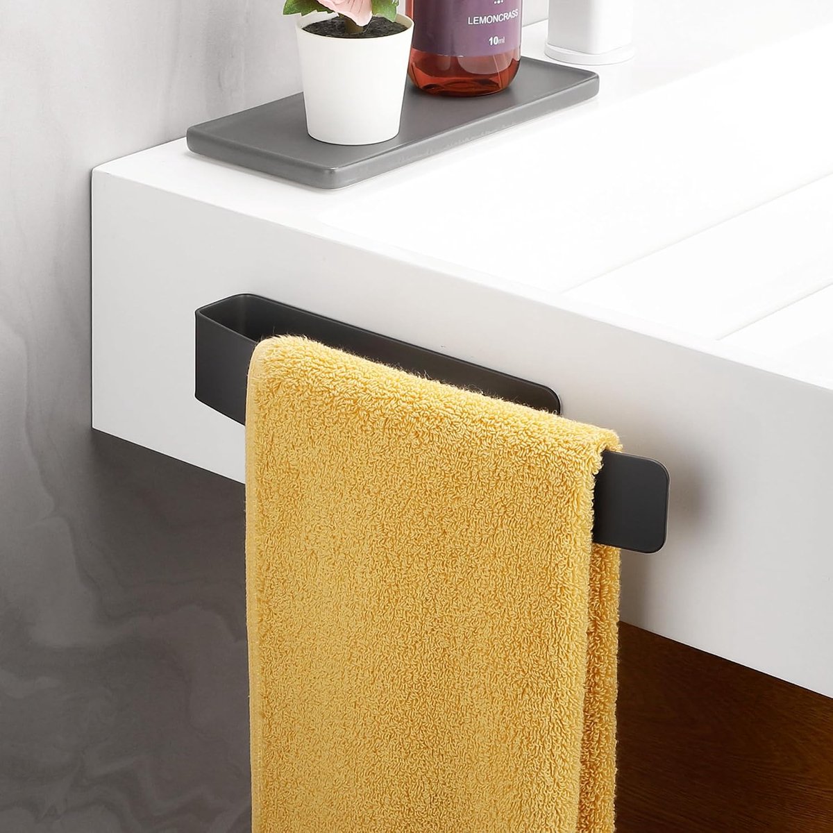 SnelShoppen - Towel Holder zonder Boren, Zelfklevende Handdoekhouder, Roestvrij Staal, Wandgemonteerd voor Badkamer en Keuken, Zwart
