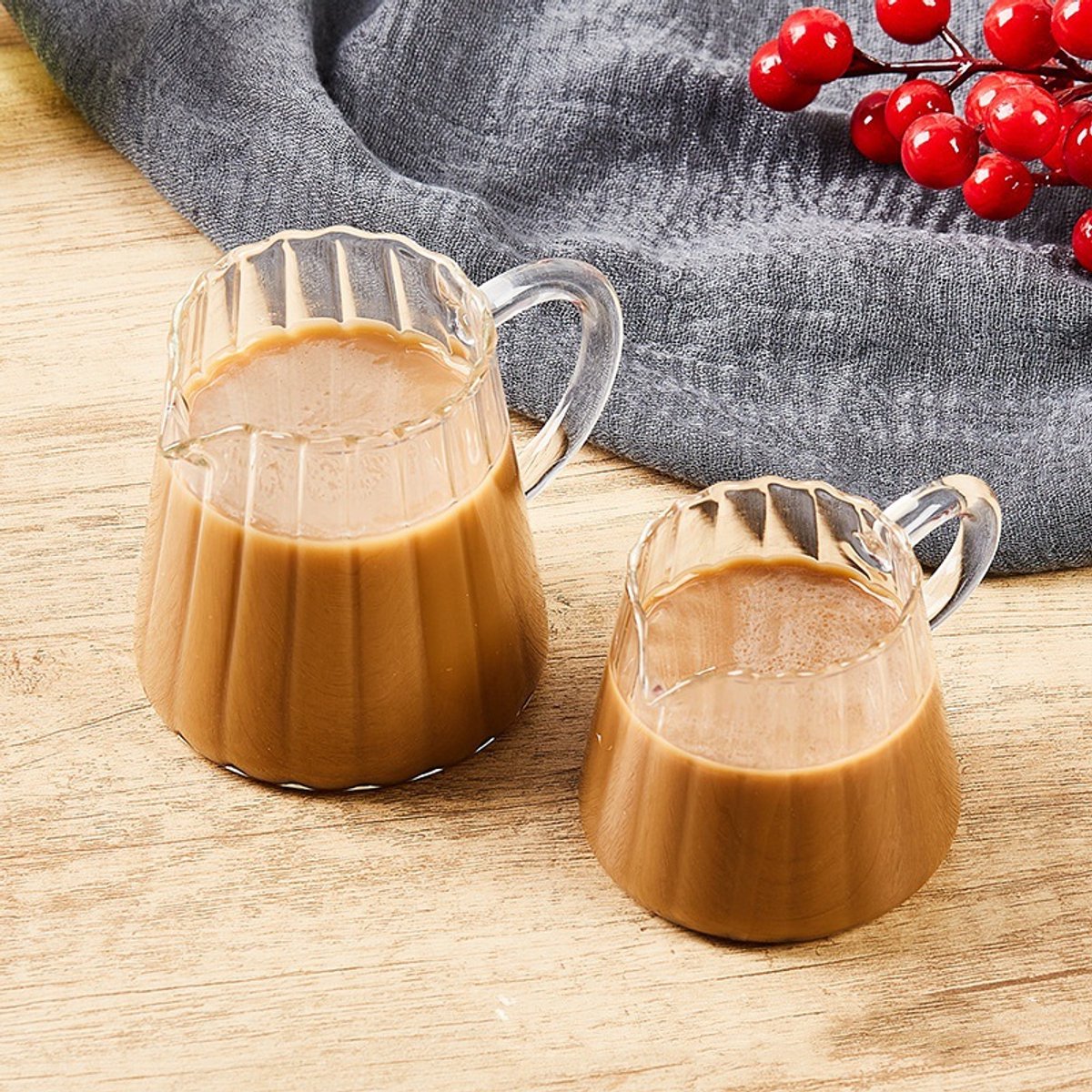 Set van 2 geribbelde glazen melkkanjers, verkrijgbaar in 150 ml en 250 ml, transparante schenkpotjes voor melk, room en koffiesiropen