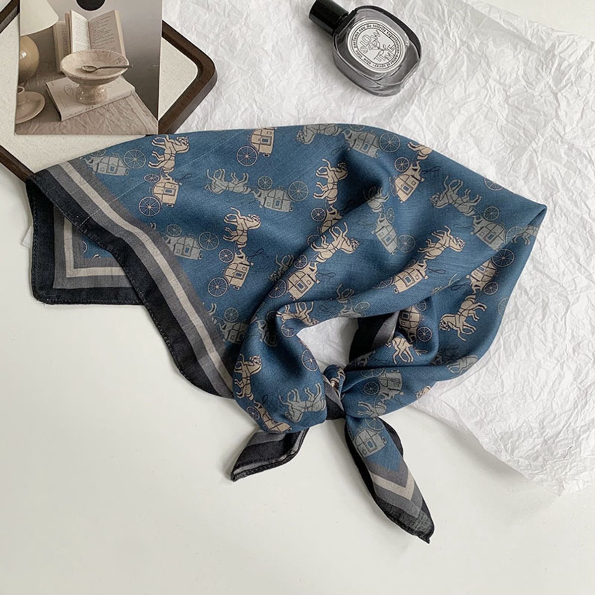 Dubbelzijdige patroon sjaal - kleine vierkante sjaal - het hele jaar door bruikbaar - veel draagmanieren - decoratieve omslagdoek-68*68cm-Donkerblauwe koetsrand
