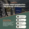 GOYU elektrolytenpoeder in blauwe zak, naast een rugzak en drinkfles in een berglandschap. Met natrium, kalium, magnesium, citroensmaak, 500g/83 porties, vegan.