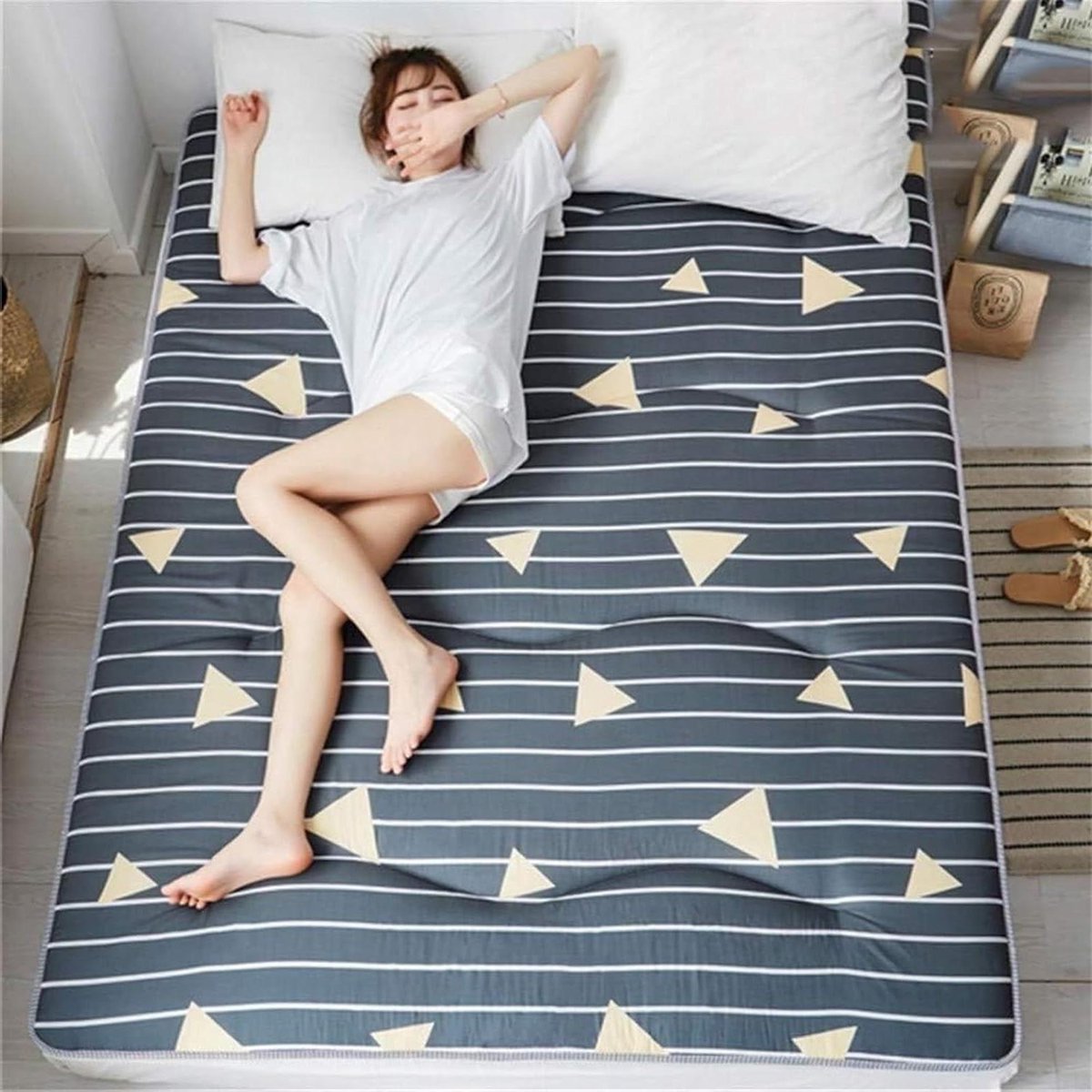 Japanse vloermatras - Opvouwbare futon - Comfortabel slapen - Huidvriendelijke stof - 120 x 200 cm - A