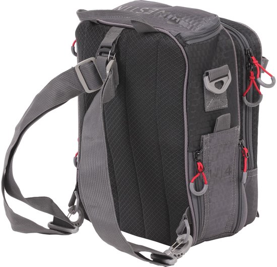 Achterkant van grijze Westin W4 Street Bag Pro rugzak met gewatteerd zwart rugpaneel en grijze schouderband.
