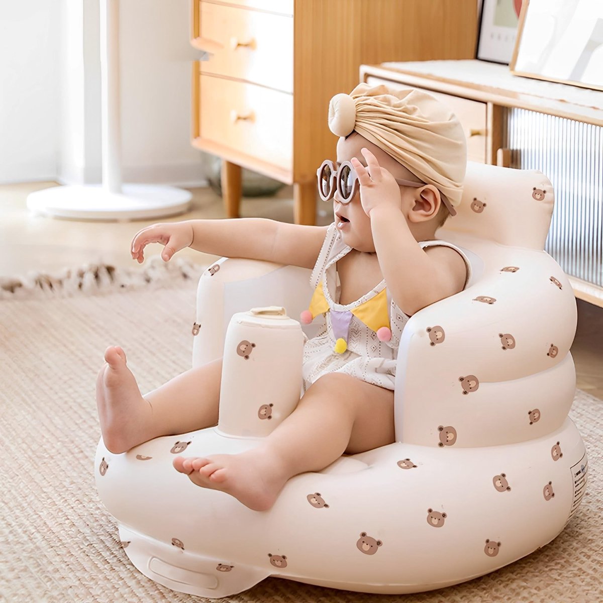 Dailygoods- Babystoel Opblaasbaar - Antislip Onderkant - Lichtgewicht - Geschikt voor 6-24 maanden - Inclusief Luchtpomp - Hoogwaardig PVC Materiaal - Babyzitje