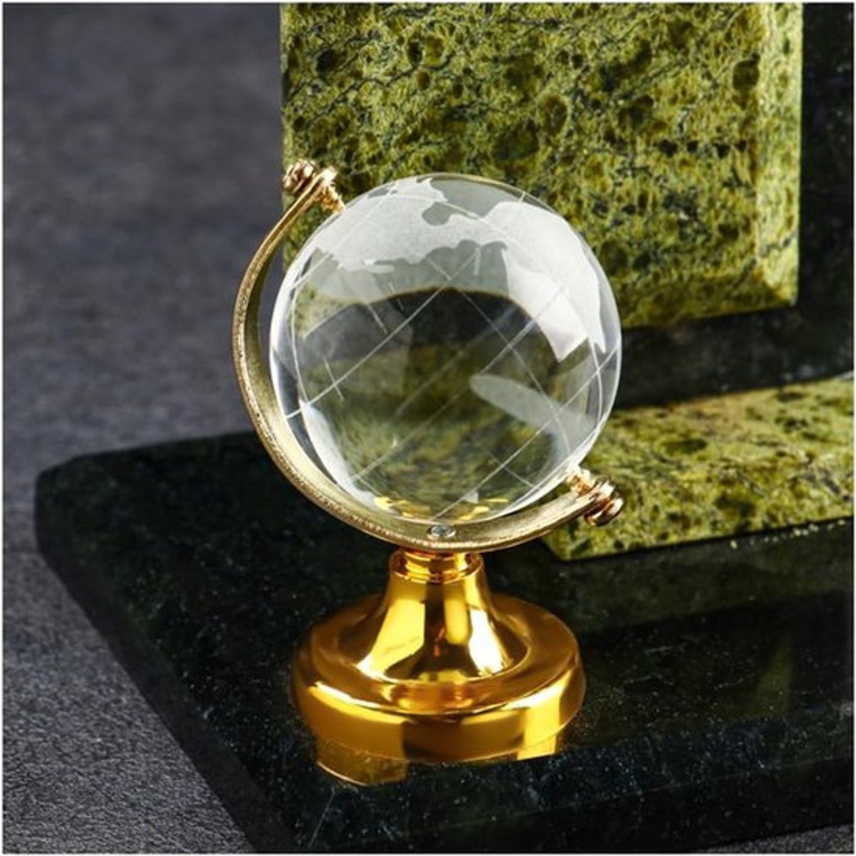 Kristallen Bol 2,6 Inch Mini-wereldbol - Decoratie - Wereldkaart - Glazen Bol - Desktop Ornament - Elegante Standaard