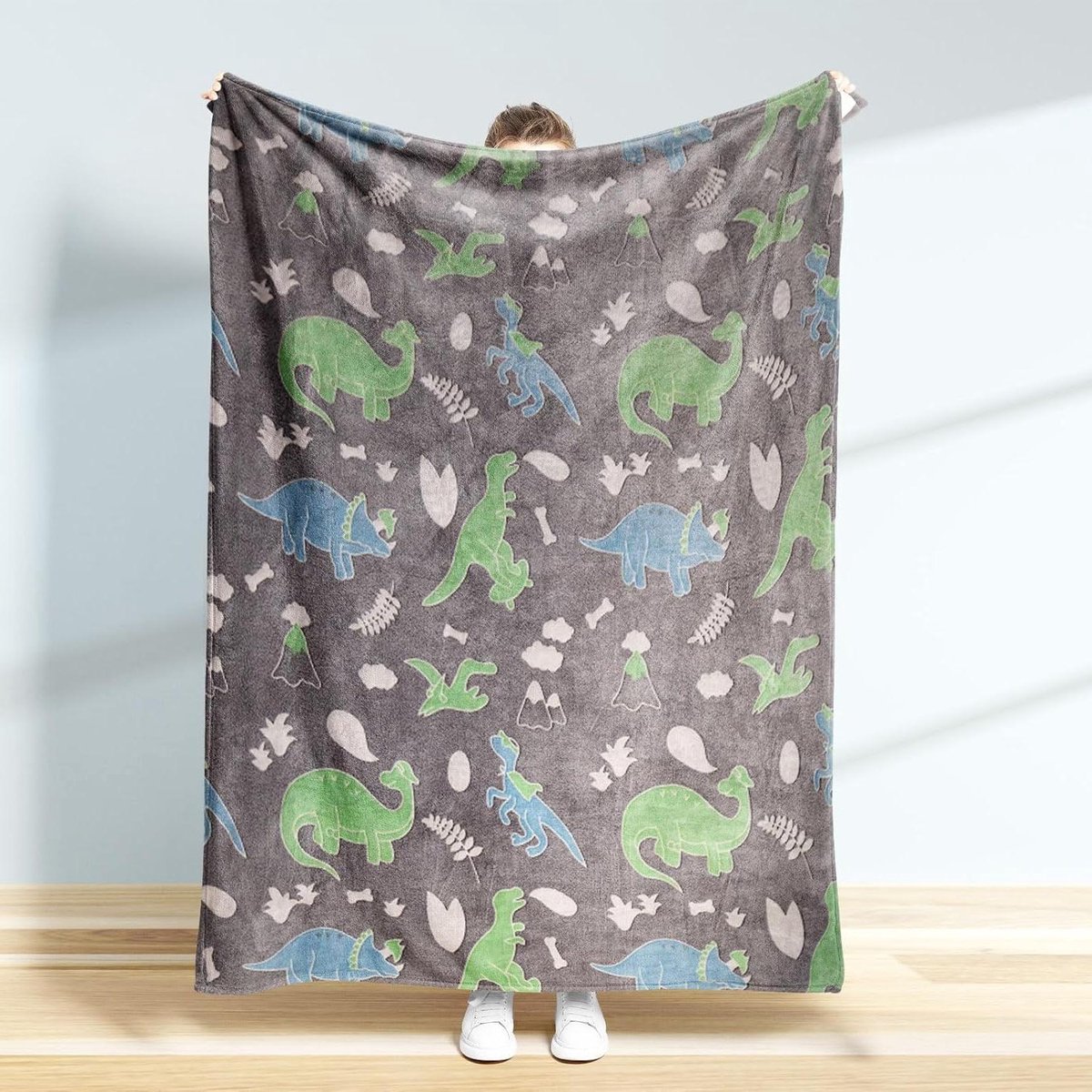 Kinderdeken Glow-in-the-dark - Deken met dino's - Spelen en slapen - Licht op in donker - 130x150 cm - A