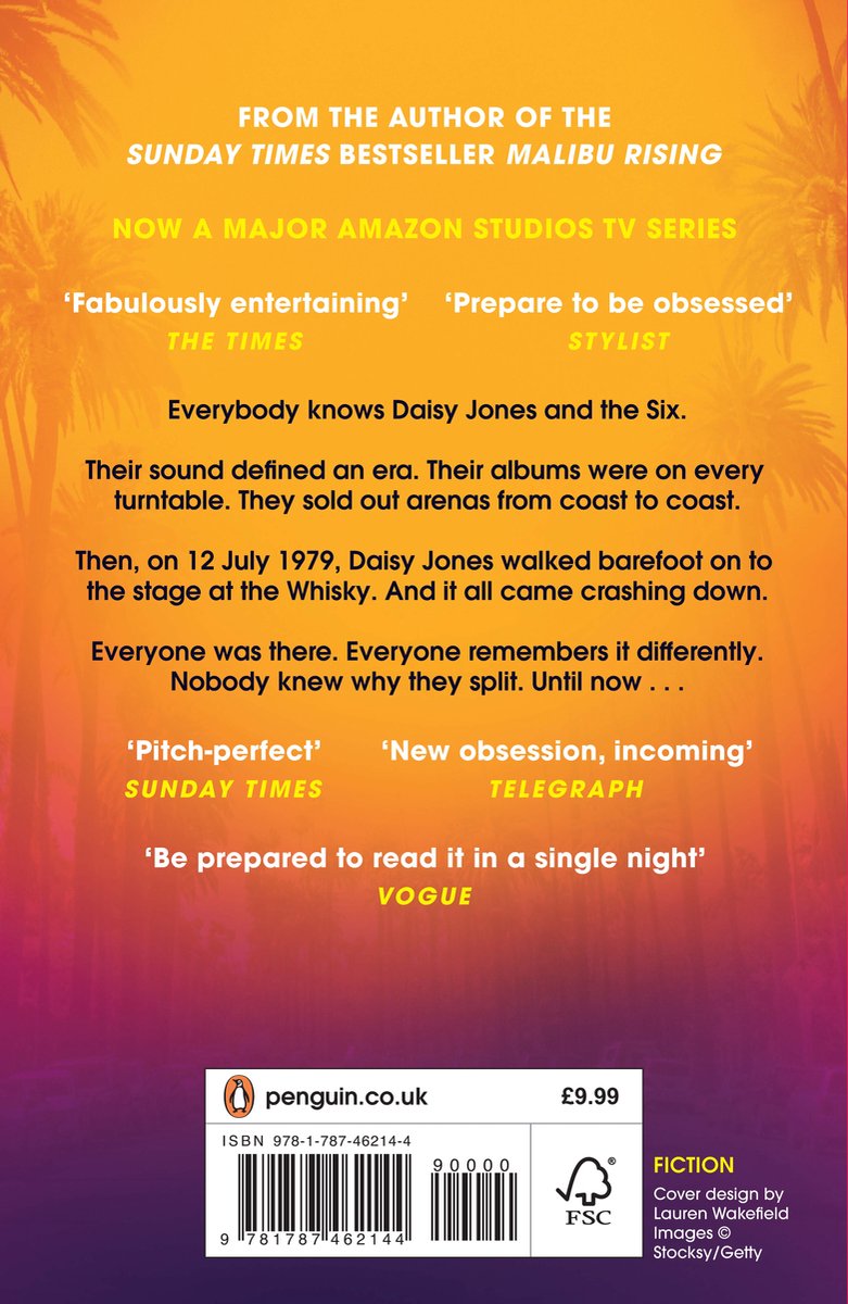 Achterkant van het boek Daisy Jones & The Six. Tekst in het geel en paars, met citaten en productinformatie.