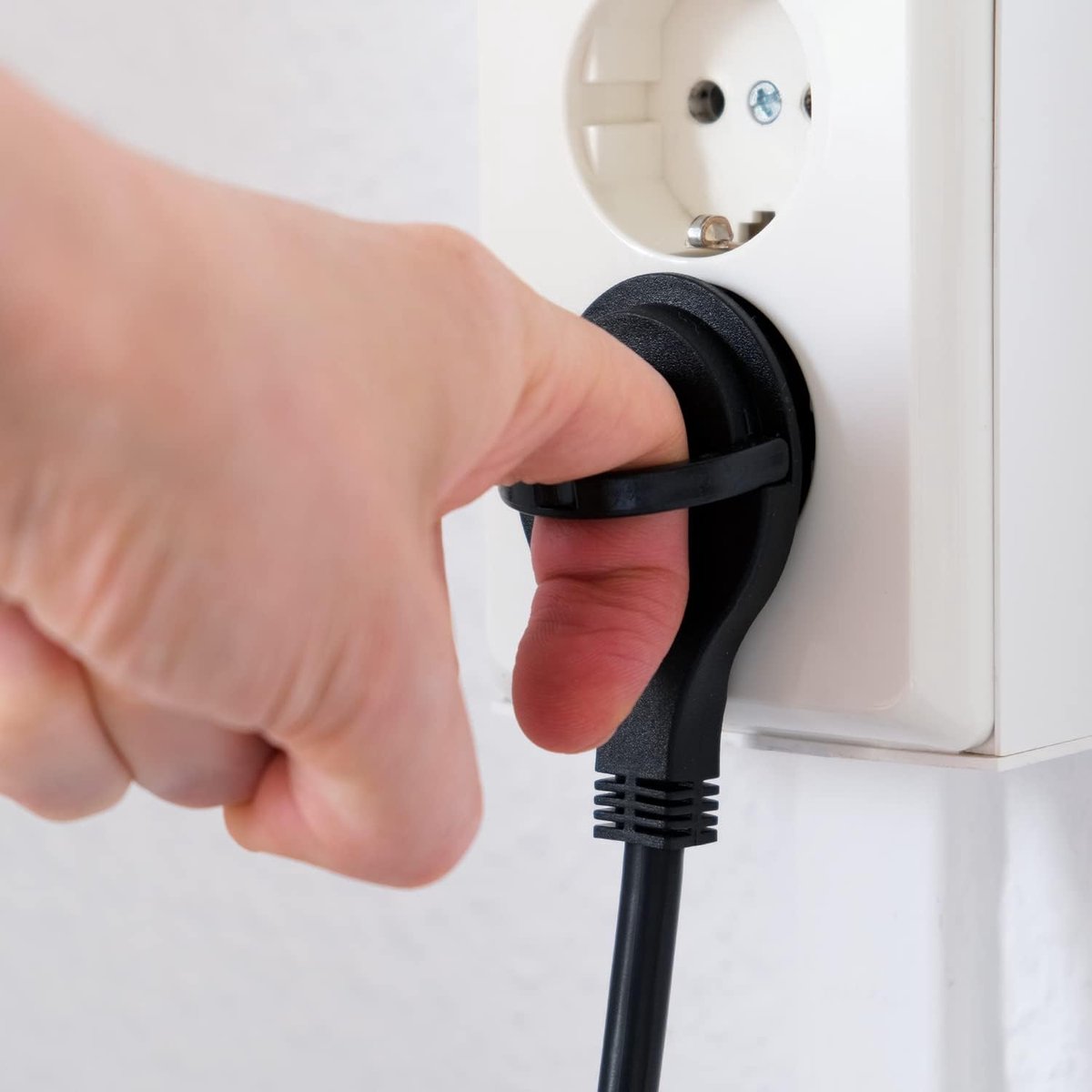 SnelShoppen - 3-Weg Stekkerdoos met Platte Stekker voor Binnengebruik - 1.4m Kabel - Robuuste Kunststof Behuizing - Zwart - Ideaal voor TV, PC, Multim