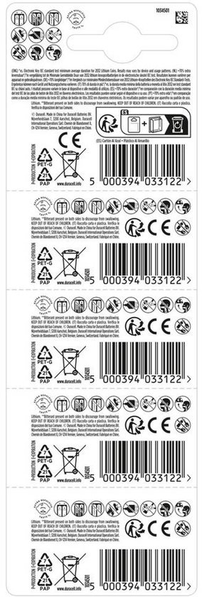 Achterkant van de verpakking van Duracell CR2032 batterijen met CE-markering en recycle-informatie.