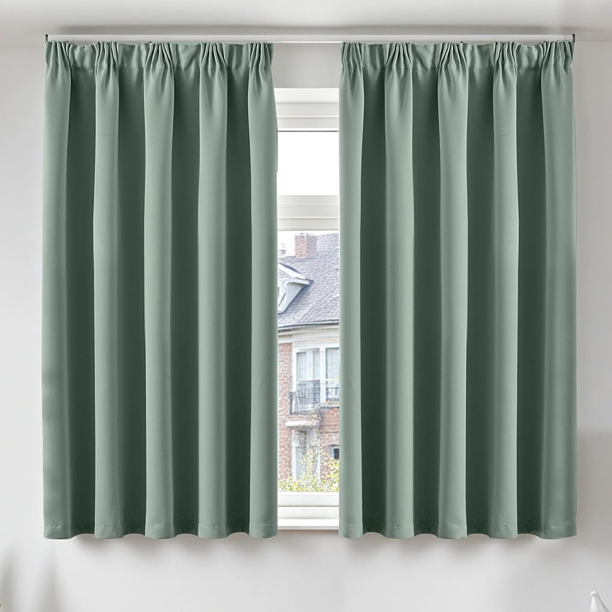 Gordijnen met plooiband, ondoorzichtige gordijnen, verduistering, verduisteringsgordijnen, 145 x 140 cm, set van 2, slaapkamer, woonkamer, kort, raamgordijn, saliegroen