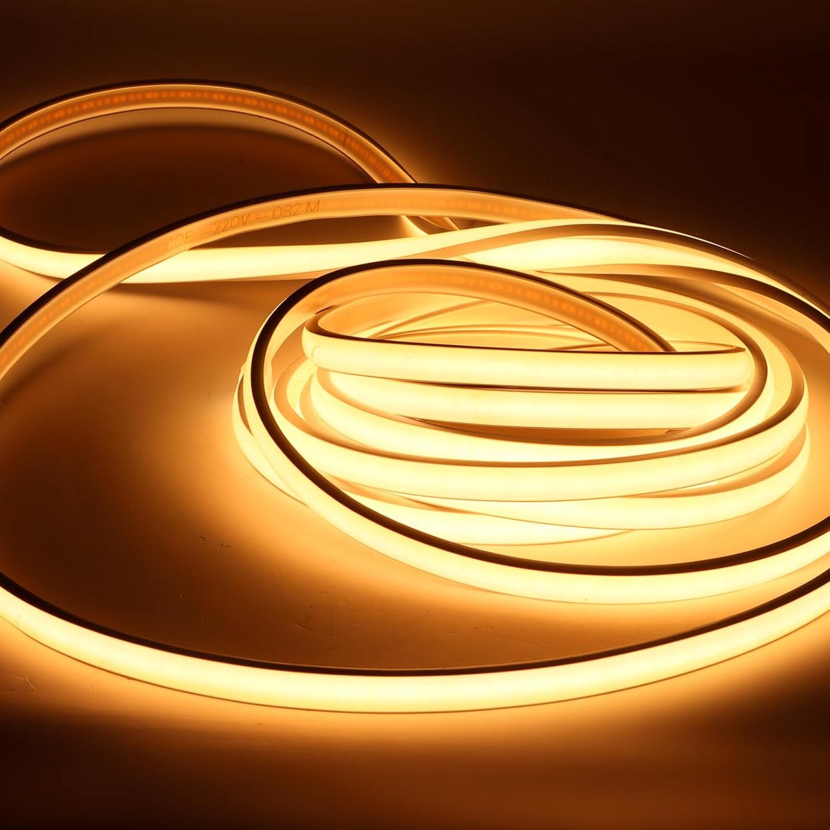 SnelShoppen - LED Strip Light 2M Warm White 220V, Waterproof IP67, COB LED Strips voor Tuin, Keuken, Terras, 3000K Warm Wit