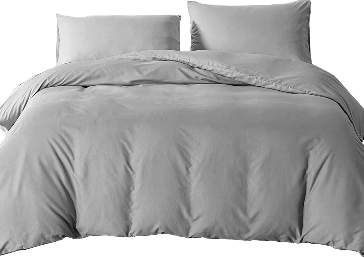 Omgoods - Luxe King Size Dekbedovertrekset met 2 Kussenslopen, Lichtgrijs