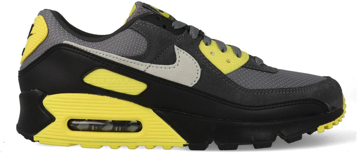 Nike Air Max 90 ‘Smoke Lightning’ . Wit