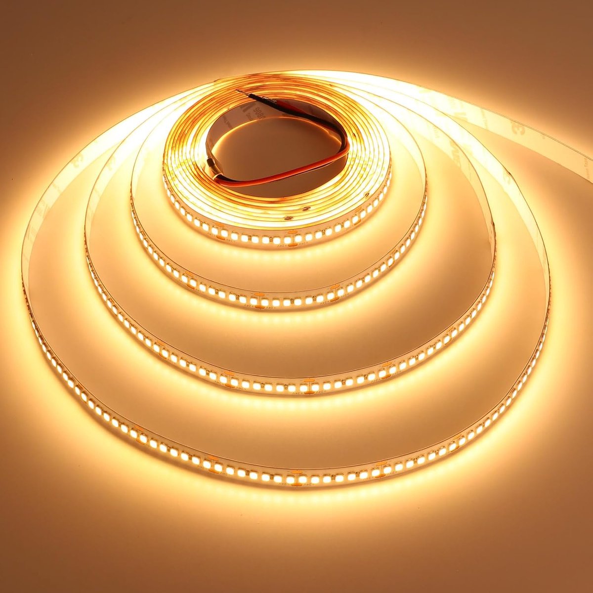 24V LED Strip Warm Wit 3000K 5 Meter 10000 Lumen Hoge Helderheid 20W/M Flexibel Te Knippen met Zelfklevende Rug Niet Waterdicht voor Binnenverlichting