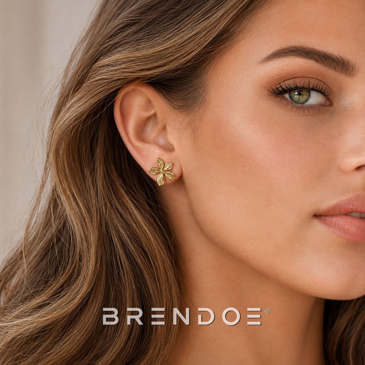 Brendoe Bloem Oorbellen Dames – Goudkleurige Oorstekers – 304 RVS – 18K Verguld – Waterproof