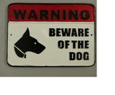 MadDeco - tekstbordje - Beware - of - the - dog