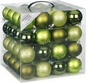 64x Groene kunststof kerstballen 6 cm mat/glans - Kerstboomversiering groen